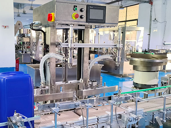 18���Q�ض������b�C